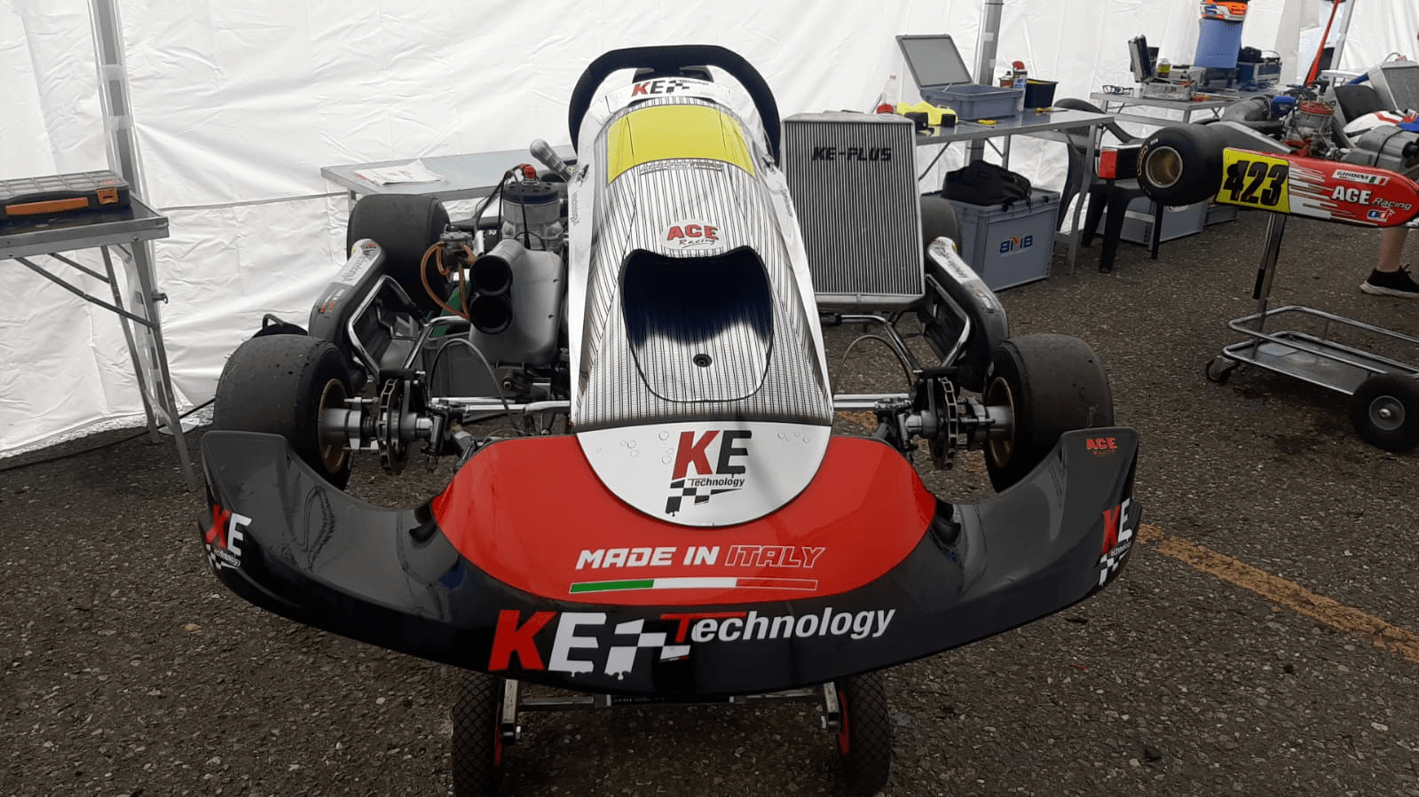 Kart con grafica Grafic House